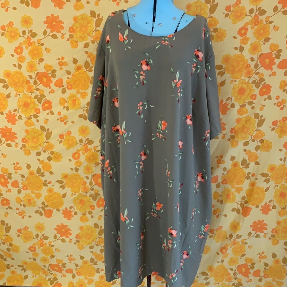 Ava & Viv Plus Size Green Floral Boho Dress